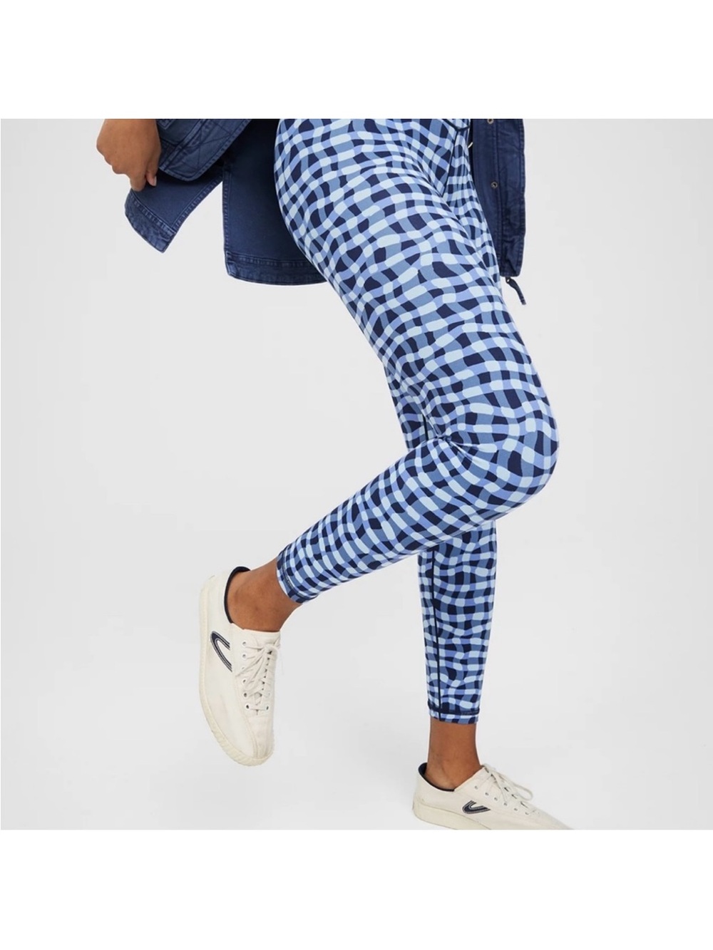 NWT OFFLINE By Aerie Real Me Xtra
High Waisted Crossover Ruffle
Legging